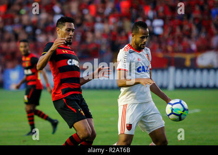 Recife, Brasilien. 18 Nov, 2018. Spiel beim Sport x Flamengo am Sonntag (18.), ein Gleiches gilt für die 35. Runde der brasilianischen Meisterschaft der Serie A 2018, gehalten in Ilha do Retiro, Recife, PE. Credit: Rafael Melo/FotoArena/Alamy leben Nachrichten Stockfoto