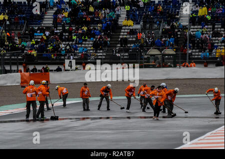 Circuit de Valencia, Valencia, Spanien. 18 Nov, 2018. MotoGP von Valencia, Race Day; Moto Gp saferty Inspektion Credit: Aktion plus Sport/Alamy leben Nachrichten Stockfoto