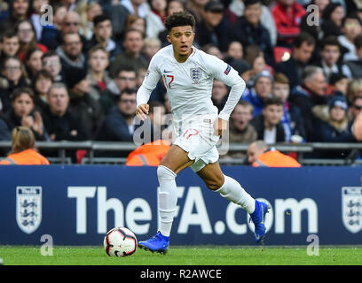 London, Großbritannien. 18. November 2018. England vorwärts Jadon Sancho (17) während der UEFA Nationen Liga Match zwischen England und Kroatien im Wembley Stadion, London am Sonntag, den 18. November 2018. (© MI Nachrichten & Sport Ltd | Alamy Live-Nachrichten) Stockfoto