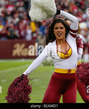 Landover, MD, USA. 18 Nov, 2018. Washington Redskins Cheerleader während einer NFL Football Spiel zwischen den Washington Redskins und der Houston Texans am FedEx Feld in Landover, Md. Justin Cooper/CSM/Alamy leben Nachrichten Stockfoto