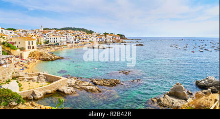 Calella de Palafrugell, Spanien - 15. September 2018. Strände von Playa de Aro, Girona, Costa Brava, Katalonien, Spanien. Stockfoto