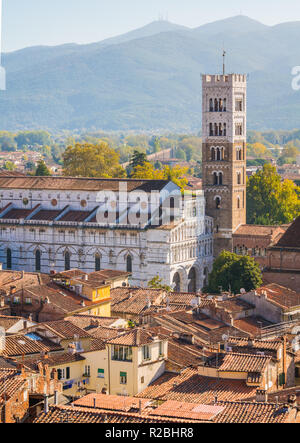 Panoramischer Anblick in Lucca, mit der Dom von San Martino. Toskana, Italien. Stockfoto