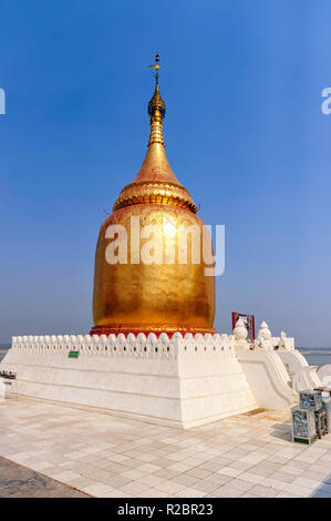 Bupaya Pagode ist eine bemerkenswerte Pagode in Bagan, Myanmar entfernt, an der Biegung auf der rechten Seite des Ayeyarwady Fluss. Stockfoto