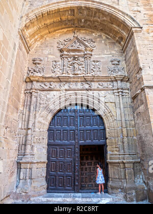 Portada de la Iglesia de Santa María de la Asunción. Briones. La Rioja. España Stockfoto