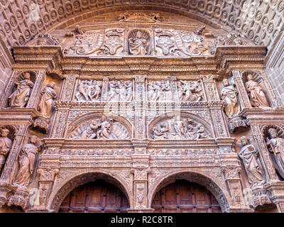 Portada de la Iglesia de Santo Tomás Apóstol de Haro (Capital del vino Rioja). La Rioja. España Stockfoto