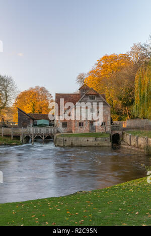 Mapledurham Watermill, Oxfordshire, England, Vereinigtes Königreich Stockfoto