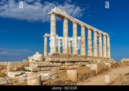 Die antiken Tempel von Poseidon (Neptun) am Kap Sounion in Attika, Griechenland. Stockfoto