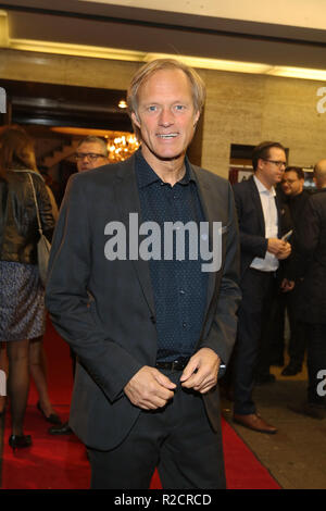 Gäste bei der Premiere des Jubiläums Show im Hansa Theater in Hamburg mit: Gerhard Deling Wo: Hamburg, Deutschland Wann: 18 Okt 2018 Credit: Becher/WENN.com Stockfoto