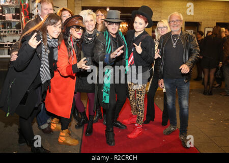 Gäste bei der Premiere des Jubiläums Show im Hansa Theater in Hamburg Mit: Udo Lindenberg Wo: Hamburg, Deutschland Wann: 18 Okt 2018 Credit: Becher/WENN.com Stockfoto