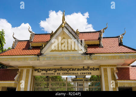 Eingang zu den Killing Fields völkermörderischen Center Memorial Site wo Massengräber der Khmer Rouge Opfer finden. Choeung Ek, Phnom Penh, Kambodscha Stockfoto