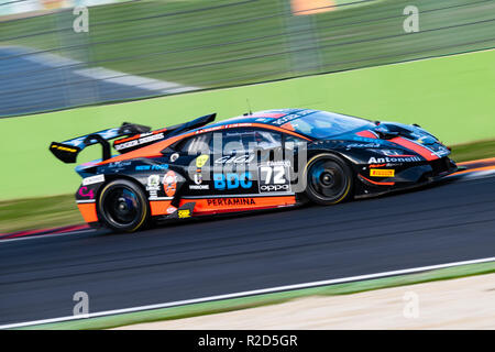 Vallelunga, Italien. 18 Nov, 2018. Lamborghini World Final 2018. Vallelunga Italien 18. November. Antonelli motorsport Auto in Aktion beim 2. Rennen Credit: Fabio Pagani/Alamy leben Nachrichten Stockfoto