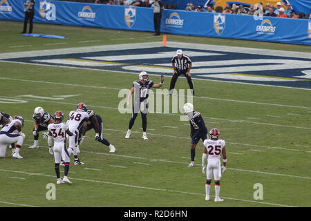 Carson, CA. Nov, 2018 18. Während der NFL Denver Broncos vs Los Angeles Ladegeräte am Stubhub Center in Carson, Ca am 18. November 2018 (Foto von Jevone Moore) Credit: Csm/Alamy leben Nachrichten Stockfoto