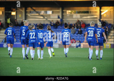 Kingsmeadow, Kingston on Thames, London, UK. Nov 2018 18. Chelsea Spieler feiern das 5. Ziel Ihrer 5-0 in der WSL 1 Match gegen Yeovil Town Damen gewinnen bei Kingsmeadow. © David Rebhuhn/Alamy leben Nachrichten Stockfoto