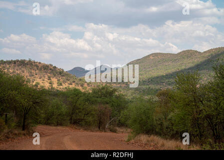 Vredefort, Südafrika, 19. November 2018. Die Landschaft im Inneren der Vredefort Dome, dem größten verifiziert Einschlagskrater auf der Erde, im Freistaat. Credit: Eva-Lotta Jansson/Alamy leben Nachrichten Stockfoto