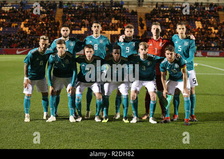 Colchester, Großbritannien. 19. November 2018. Die Deutschland team Line up vor dem Internationalen Freundschaftsspiel zwischen England U20 und U20 an JobServe Gemeinschaft Stadion am 19. November 2018 in Colchester, England. (Foto von Paul Chesterton/phcimages) Credit: PHC Images/Alamy leben Nachrichten Stockfoto