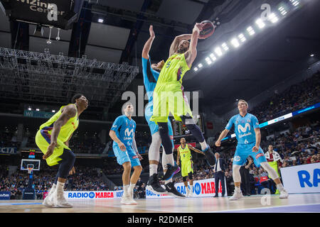 Madrid, Spanien. 18 Nov, 2018. Pau Ribas während FC Barcelona Lassa Sieg über Movistar Estudiantes (84 - 101) Liga Endesa regular season Spiel (Tag 9) in Madrid feierten an Wizink Center. 18. November 2018. Credit: Juan Carlos García Mate/Pacific Press/Alamy leben Nachrichten Stockfoto