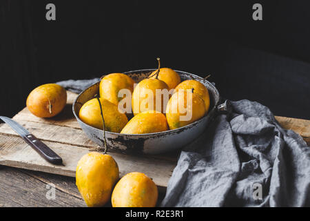 Frische reife Mangos Stockfoto