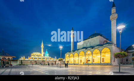 Konya Stadt mit Blick auf die Selimiye Moschee und das Mevlana Museum in der Türkei. Stockfoto