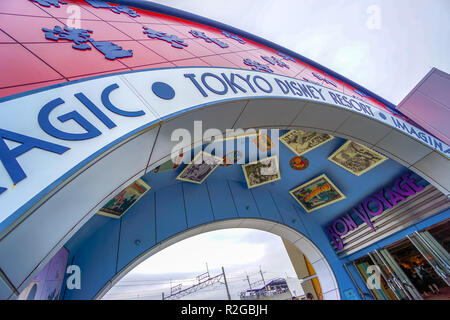 Tokyo Disneyland station Zeichen an der Disney Resort Line Monorail System in Chiba, Japan Stockfoto