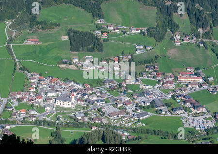 Neustift im Stubaital, Stubaital, wie vom Gipfel des Elfer Berg, Tirol, Österreich Stockfoto