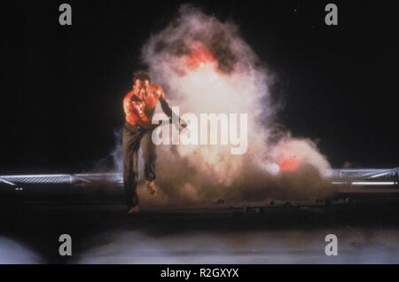 Hartes Jahr sterben: 1988 USA Regie: John McTiernan Bruce Willis Stockfoto