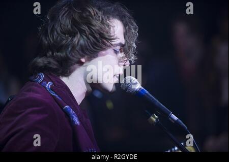 Wenn ich Jahr bleiben: 2014 USA Regie: r.j. Cutler Jamie Blackley Stockfoto