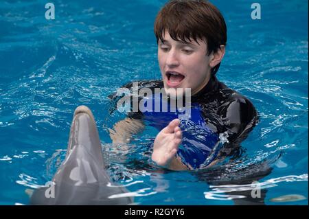 Dolphin Tale 2 Jahr: 2014 USA Regie: Charles Martin Smith Nathan Gamble Stockfoto