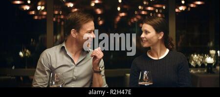 Höhere Gewalt Turist Jahr: 2014 Schweden / Norwegen Regie: Ruben Ostlund Lisa Loven Kongsli, Johannes Kuhnke Stockfoto