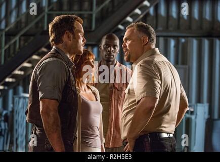Jurassic Welt Jahr: 2015 USA Regie: Colin Trevorrow Chris Pratt, Bryce Dallas Howard, Omar Sy, Vincent D'Onofrio Stockfoto