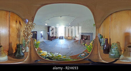 360 Grad Panorama Ansicht von Inneneinrichtung der Cardigan Schloss (Castell Aberteifi). Strickjacke, Ceredigion, Wales.