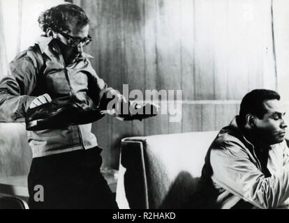 Nehmen Sie das Geld und Lauf Jahr: 1969 USA Regie: Woody Allen Woody Allen Stockfoto