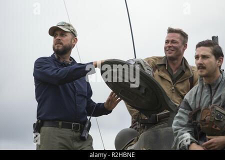 Fury-Jahr: 2014 USA Regie: David Ayer David Ayer, Brad Pitt, Shia LaBeouf Shooting Bild Stockfoto