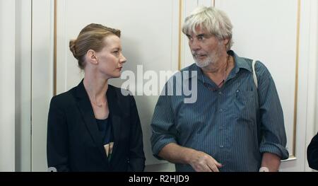 Toni Erdmann Jahr: 2016 Deutschland/Österreich Regie: Maren Ade Sandra Huller, Peter Simonischek Stockfoto