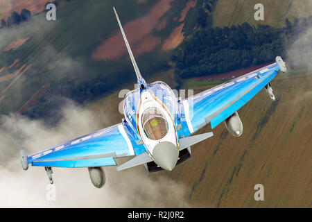 Deutsche Luftwaffe Eurofighter Typhoon eine zweimotorige, canard - delta wing, multirole Fighter. Der Taifun wurde ursprünglich als Luftüberlegenheit fi konzipiert Stockfoto