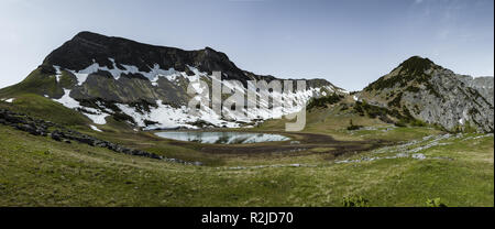 Delpsee im Karwendelgebirge Tirol - Bergsee im Frühjahr Österreich Stockfoto