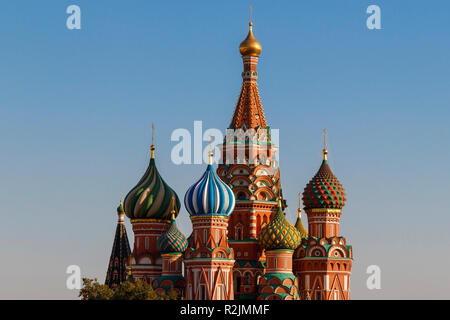 1561 Kathedrale von Vasily der Seligen auch die Basilius-Kathedrale auf dem Roten Platz, Moskau, Russland bekannt. Stockfoto