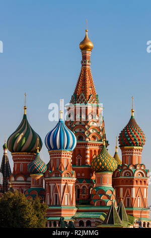1561 Kathedrale von Vasily der Seligen auch die Basilius-Kathedrale auf dem Roten Platz, Moskau, Russland bekannt. Stockfoto