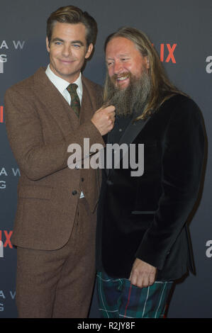 Prominente nehmen an der Schottischen Premiere von Outlaw King' am Vue Kino im Omni center. Mit: David Mackenzie, Chris Pine, Wo: Edinburgh, Großbritannien Wann: 19 Okt 2018 Credit: Euan Kirsche / WANN Stockfoto