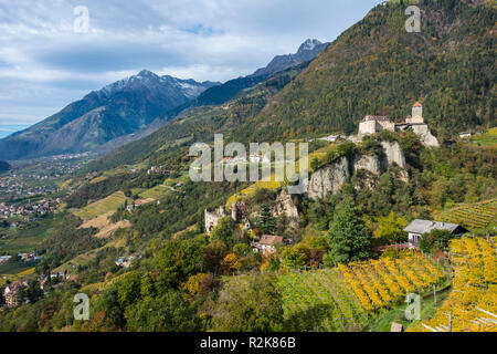 Italien, Südtirol, Südtirol, Meraner Land, Tirol, Hotel Castel, Blick auf Schloss Tirol Stockfoto