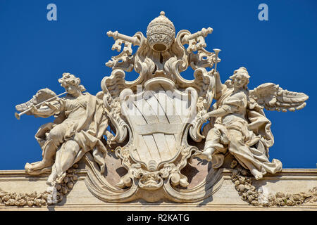 Der Trevi Brunnen ist der größte und einer der berühmtesten Brunnen in Rom, Italien. Stockfoto