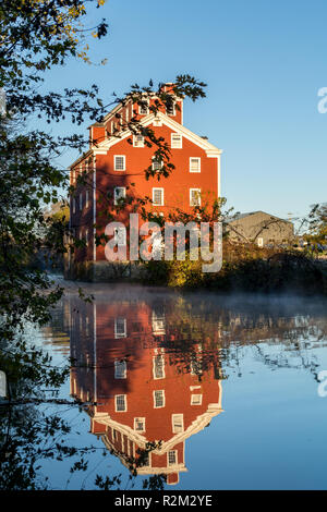 Alte Schrotmühle in Bellevue, Iowa. ristmills waren traditionell verwendeten Getreide zu Mehl zu mahlen. Stockfoto