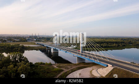 Moderne Anhänger Brücke Stockfoto