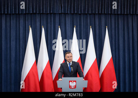 Der polnische Präsident Andrzej Duda verkündet seine Entscheidung, eine Gesetzgebung bestraft gewisse Aussagen über den Holocaust zu unterzeichnen, im Präsidentenpalast in Warschau, Polen am 6. Februar 2018 Stockfoto