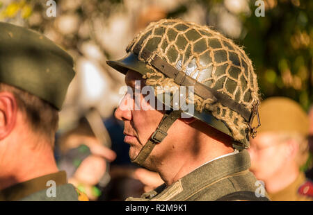 Lemberg, Ukraine - August, 14, 2018: Militärische historische Rekonstruktion ist der Jahrestag der Gründung der Ukrainischen Aufstandsarmee gewidmet. Stockfoto