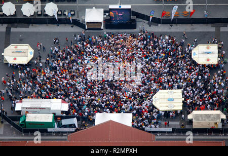 Public Viewing Eröffnungsspiel Deutschland - Australien 4:0 WC 2010, Bottrop, Ruhrgebiet, Nordrhein-Westfalen, Deutschland, Europa, Luftaufnahme, Stockfoto