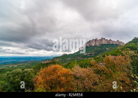 Malerischer Blick auf Multi-erreichte Montserrat, in der Nähe von Barcelona, Katalonien, Spanien Stockfoto