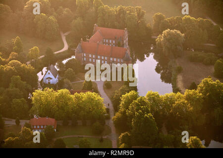 Luftaufnahme, Wasserschloss, Schloss, Schlosspark Herten, Herten, Ruhrgebiet, Nordrhein-Westfalen, Deutschland, Europa, Stockfoto