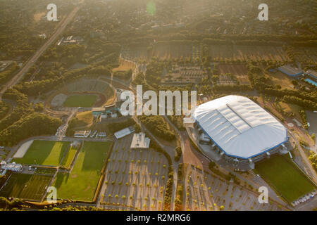 Luftaufnahme, Buer, Schalkearena, Arena auf Schalke, Veltins Arena, Bundesliga Stadion in Sunrise, Gelsenkirchen, Ruhrgebiet, Nordrhein-Westfalen, Deutschland, Europa, Stockfoto