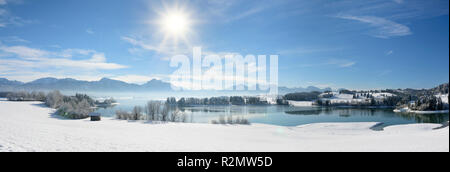 Panorama Winterlandschaft in Bayern im Allgäu Stockfoto