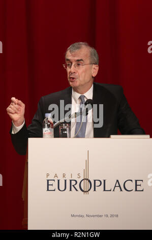 Tokio, Japan. 19 Nov, 2018. Der Gouverneur der Bank von Frankreich Francois Villeroy de Galhau liefert eine Rede am Mittagessen der 22 Paris EUROPLACE Finanz Forum in Tokio am Montag, 19. November 2018. Rund 600 Japanische und Französische Unternehmen Personen nahmen an der jährlichen Konferenz. Credit: Yoshio Tsunoda/LBA/Alamy leben Nachrichten Stockfoto